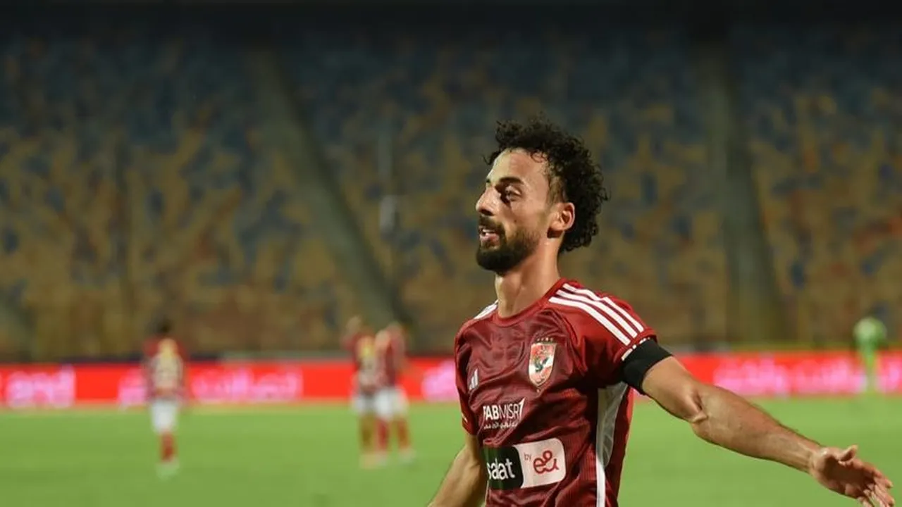 بند استعادة اللاعب.. تفاصيل صفقة انتقال أحمد عبد القادر لنادي الكرامة السوري